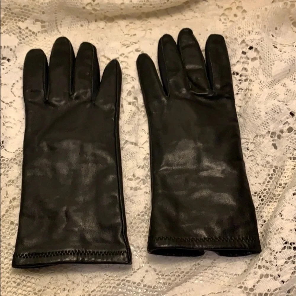 Fownes Leather Gloves Pre Owned like new small